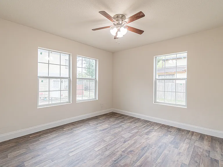 106 Southway Dr #1 — Photo 3