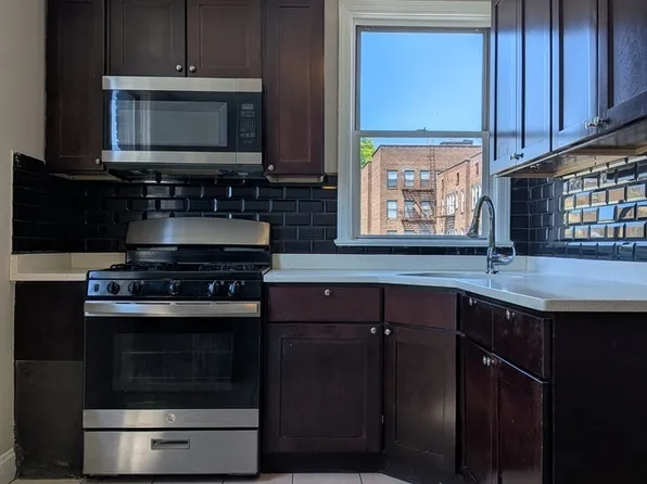 305 William St, East Orange, NJ 07017