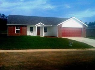 2801 Neosho Heights Ave, Neosho, MO 64850