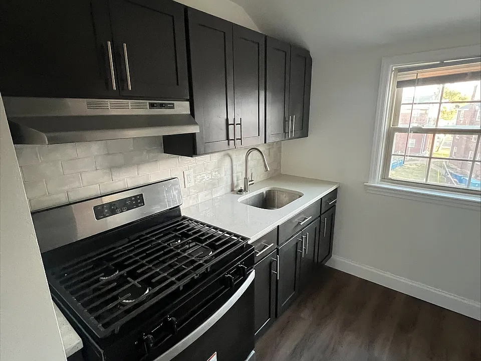 Parklynn Apts