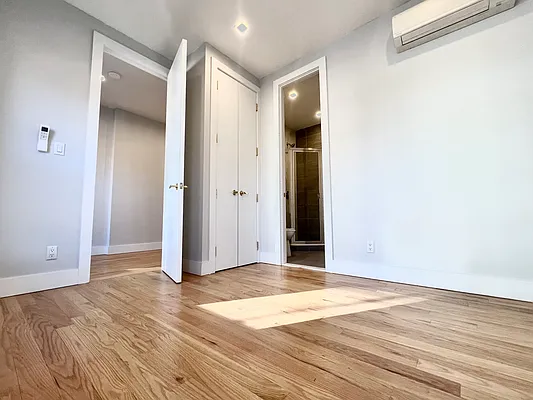 Rented by Pear NYC LLC | media 24