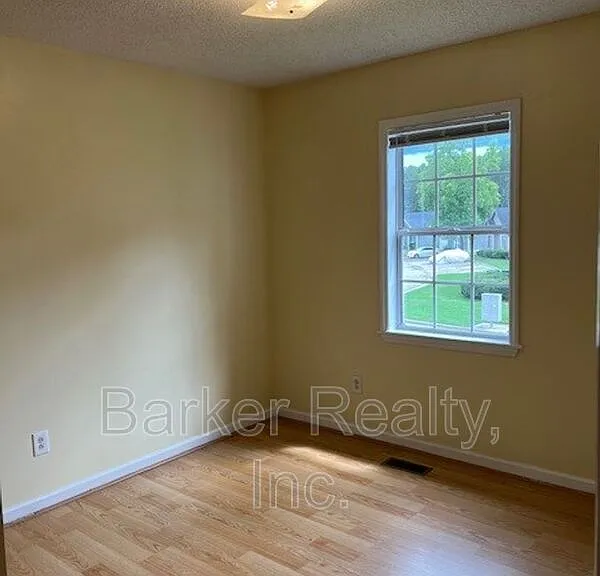5513 Bringle Ct — Photo 4