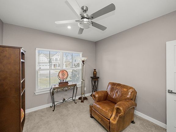 5th image of 2111 Hideaway Ln