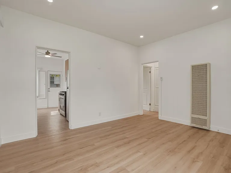 2317-2321 Ocean Park Blvd — Photo 19