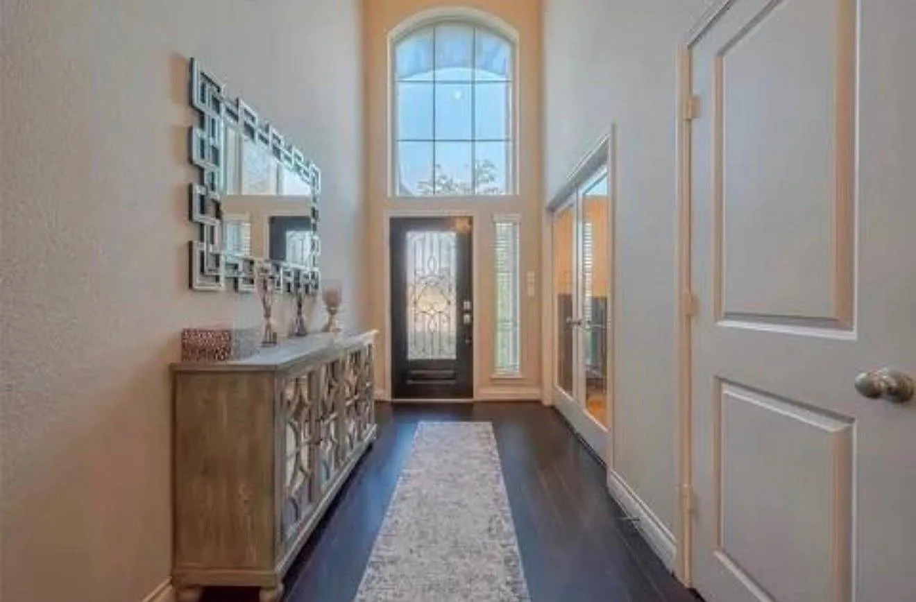 4 bed, 3.5 bath, 3423 sqft, $3,550 — Photo 3