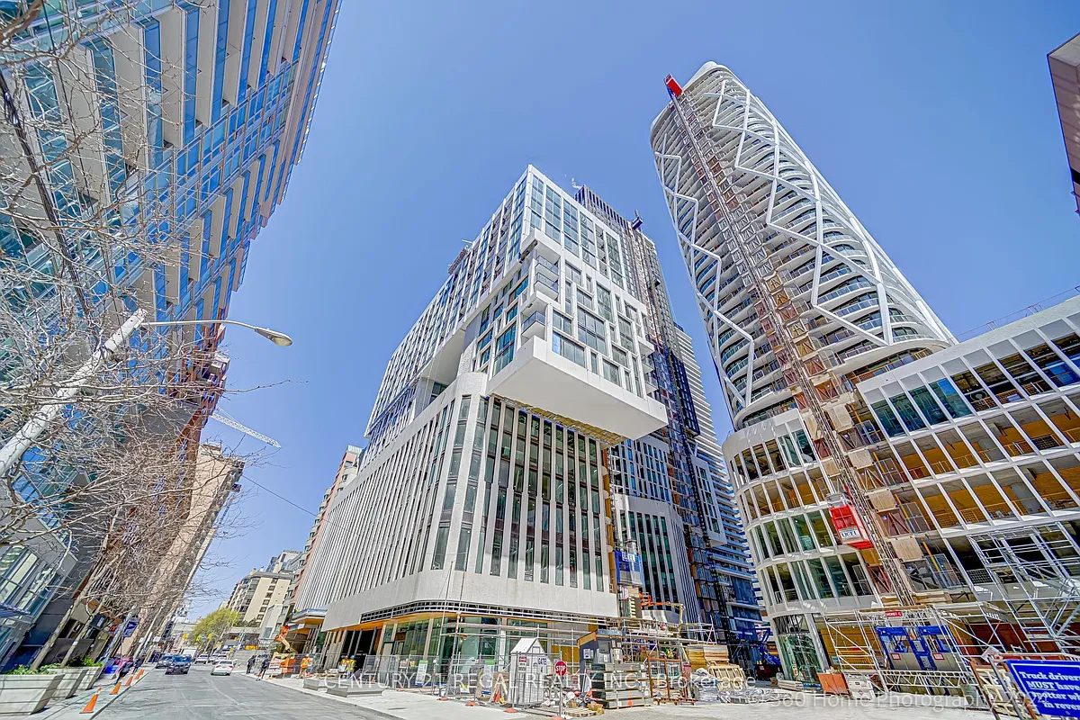 Building Photo - 238 Simcoe St #1409