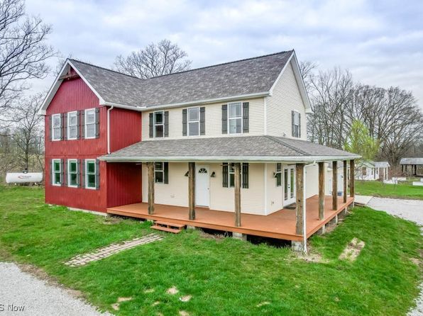 7841 State St NE, Louisville, OH 44641