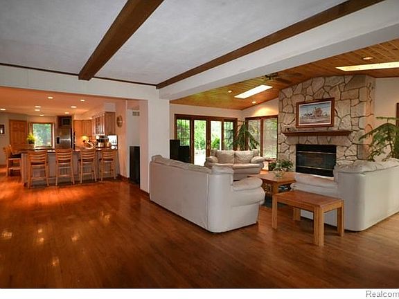 3rd image of 4369 Barchester Dr