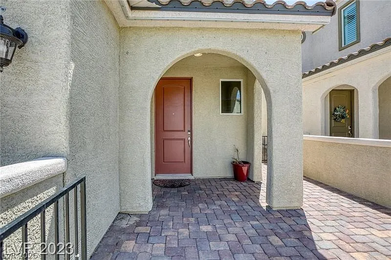4 bed, 3.5 bath, 2397 sqft, $2,800 — Photo 3