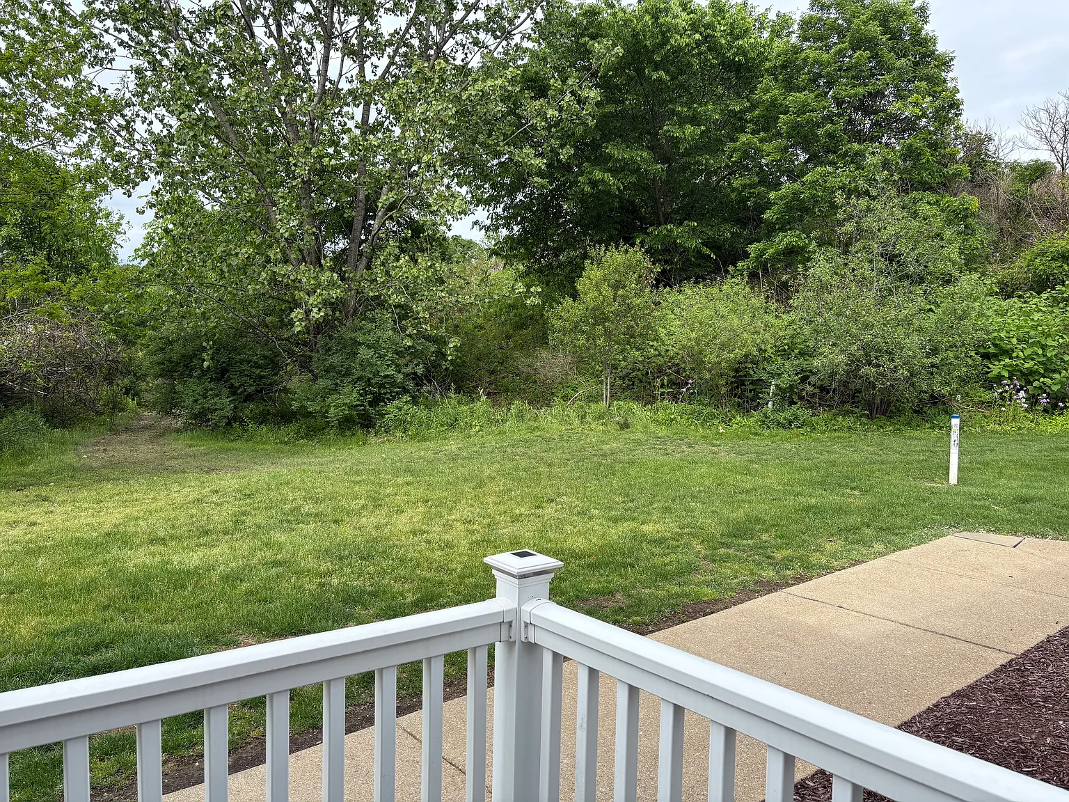 3 bed, 2.5 bath, 1612 sqft, $2,300 — Photo 3