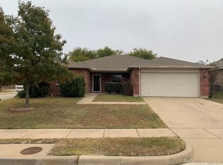 1436 Windy Meadows Dr, Burleson, TX 76028