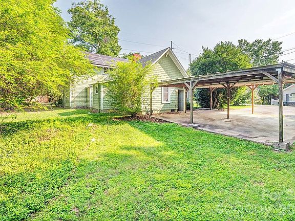 5th image of 648 Lakeshore Dr