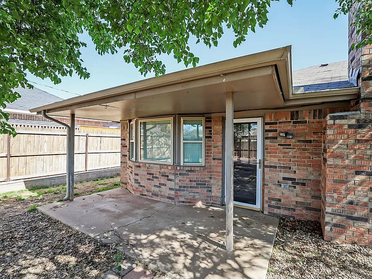 7902 Gerald Dr — Photo 3