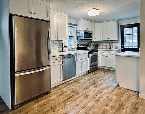 140 Renfrew Ave Photo 1