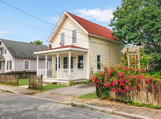 17 Pleasant Ave, Onset, MA 02558