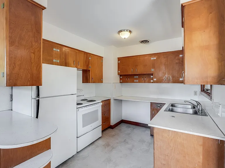 9148 SE Ankeny St — Photo 4
