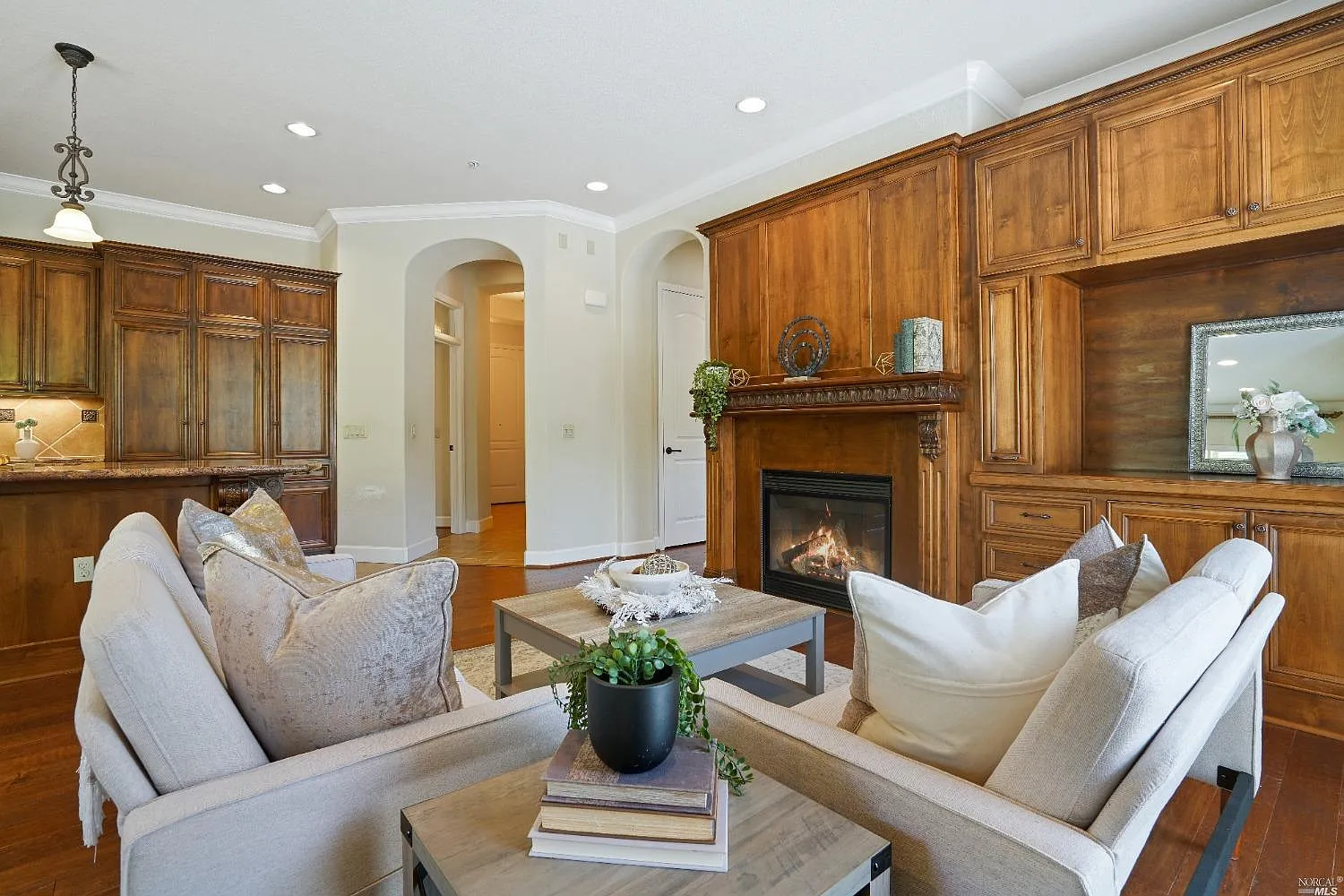 1109 Symphony Way photo 1