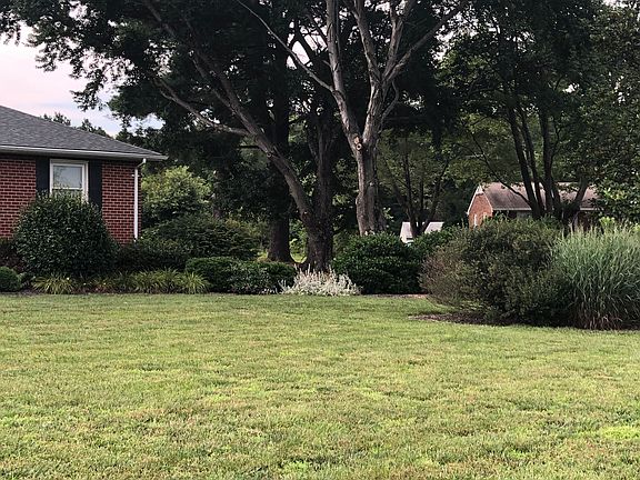 3rd image of 11420 Karen Dr