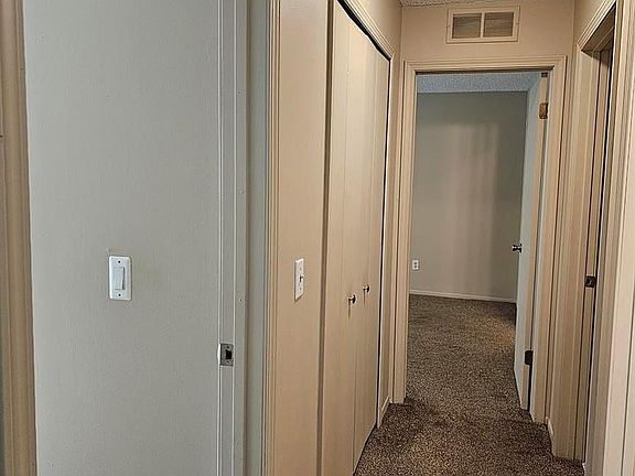 4th image of 43448 Fountain Dr #90
