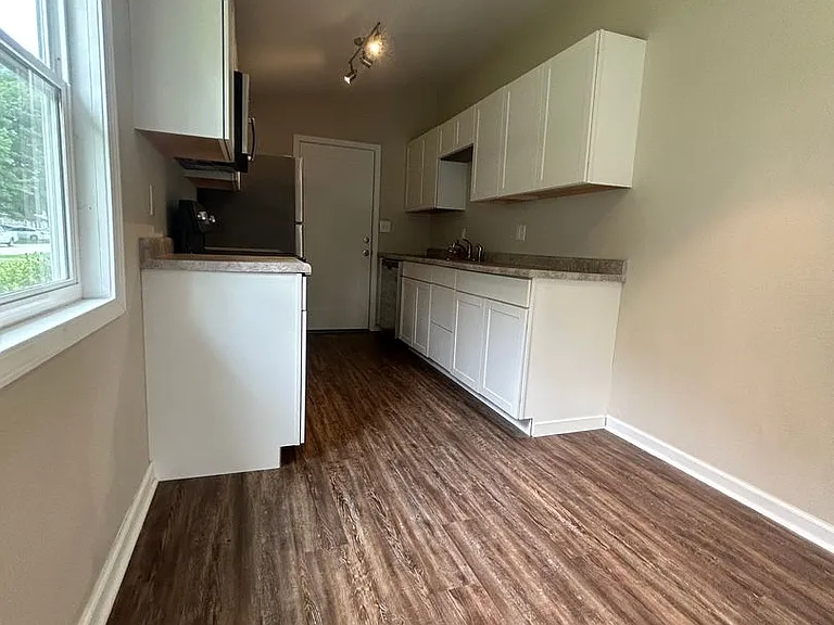 4536 Walter Ave — Photo 5