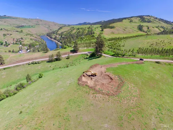 Summit Rd, Lenore, ID 83541