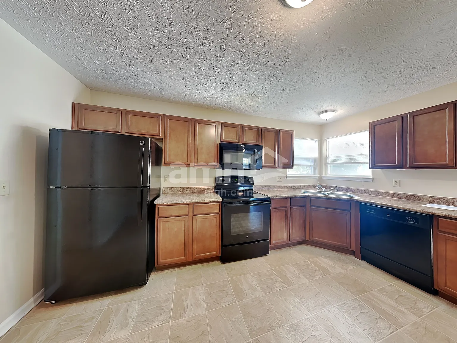 3 bed, 2.0 bath, 1288 sqft, $1,775 — Photo 4