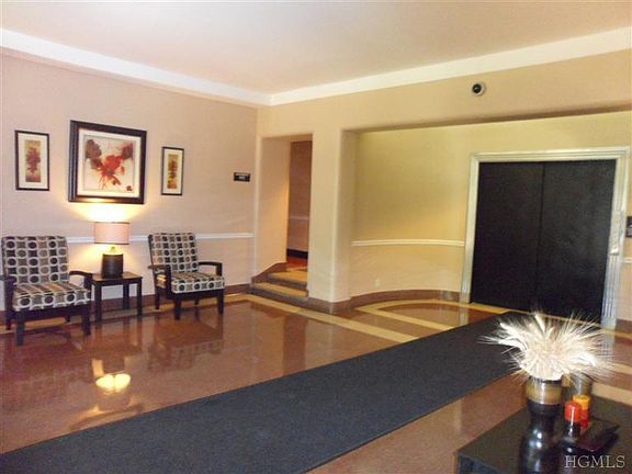 5th image of 290 Collins Ave APT 7E