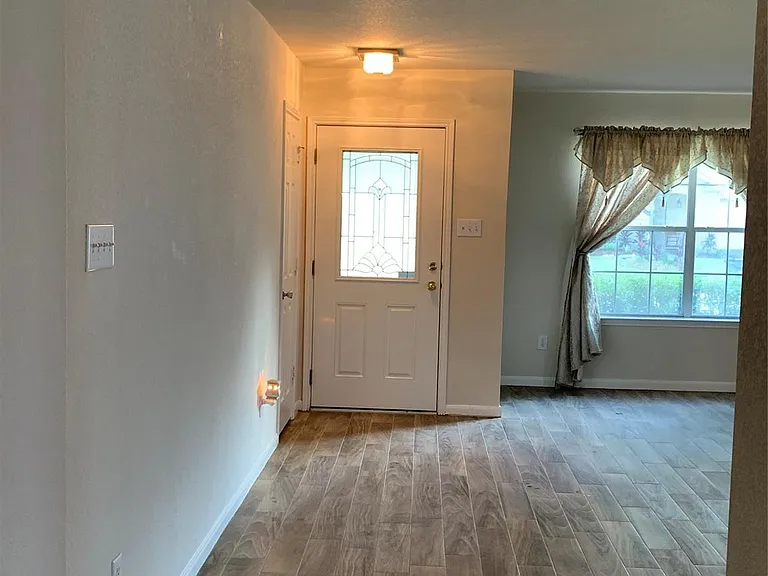 3526 George Washington Ln — Photo 15