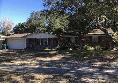 1st image of 129 Woodbine Cir