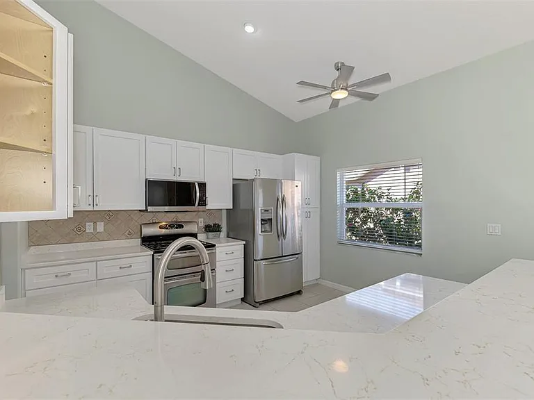 5271 Highbury Cir — Photo 18
