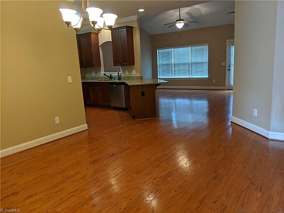 2nd image of 123 Chestnut Bend Dr