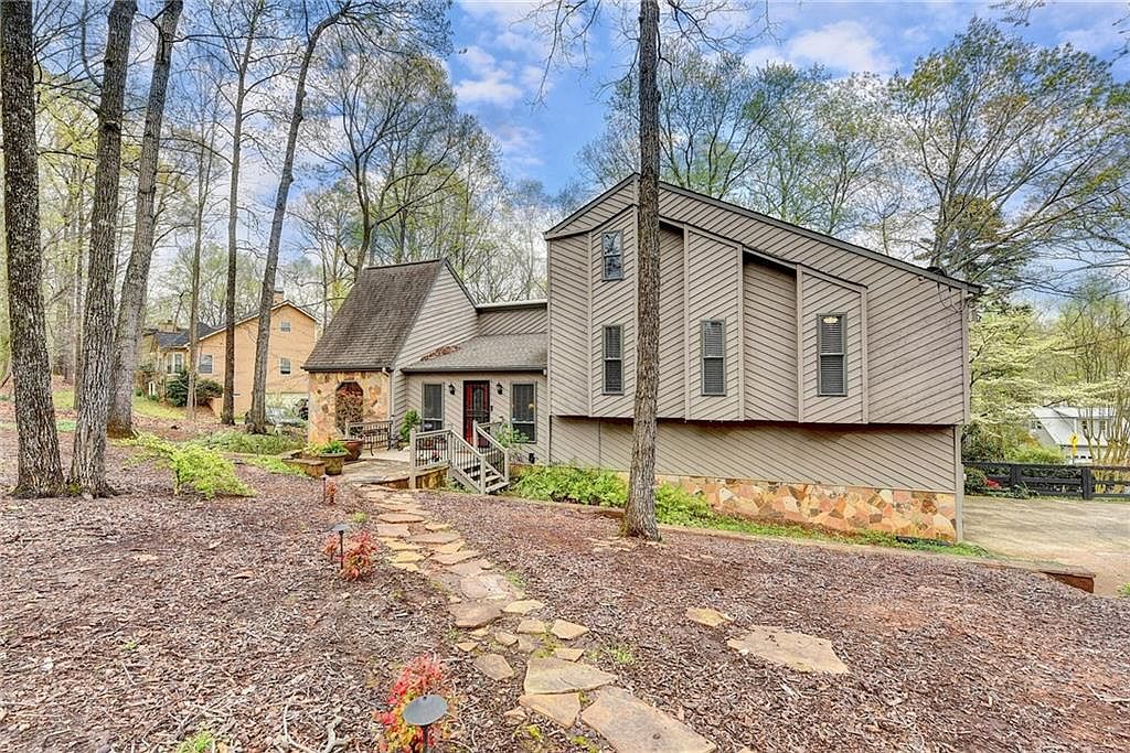 105 Ridge Rd, Berkeley Lake, GA 30096 Zillow