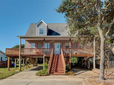 207 Sherrill St, Oak Island, NC, 28465