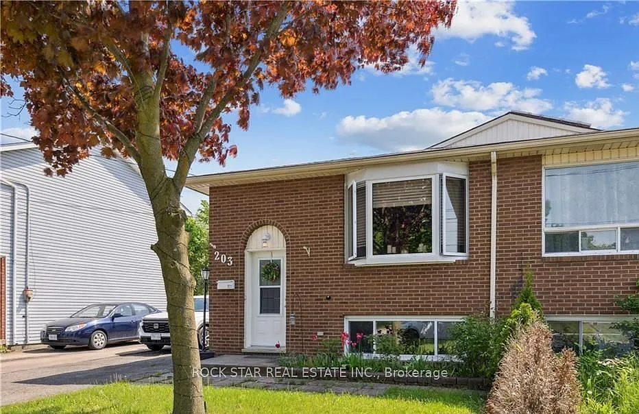 3 bed, $2,100 — Photo 2