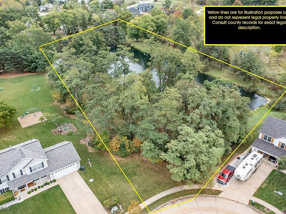 2nd image of 476 Cambridge Dr