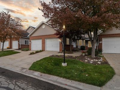 1405 Steeplechase Ct, Howell, MI, 48843