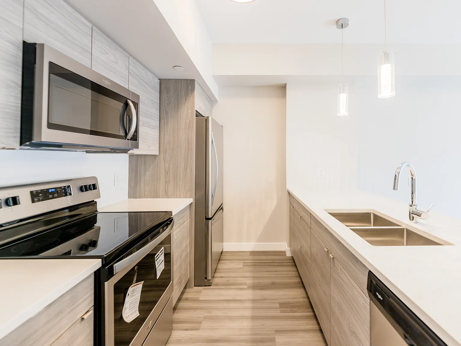 309 Philip Lee — Photo 2