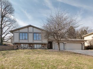 9629 Little Rd, Bloomington, MN 55437