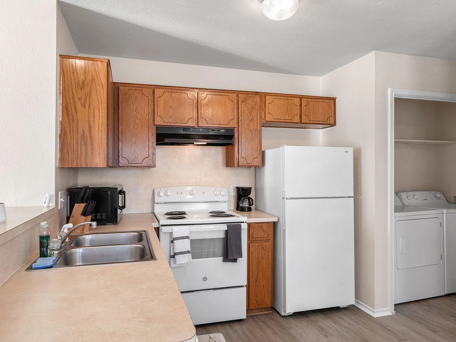 3 bed, 2.0 bath, 1200 sqft, $910 — Photo 4