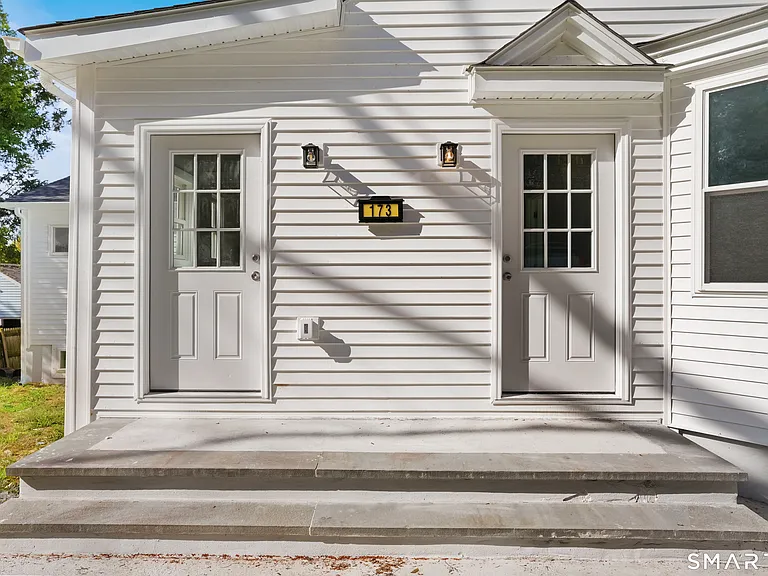 173 Wellsville Ave #B — Photo 4