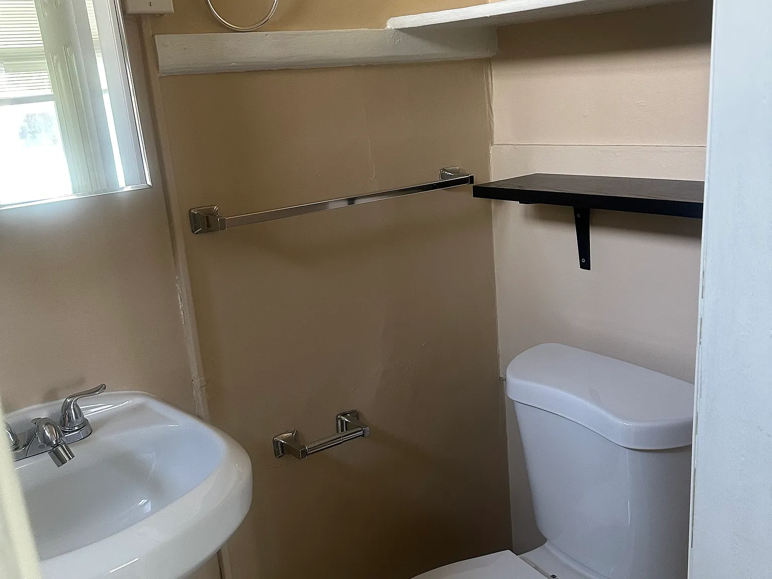 Studio, 250 sqft, $750 — Photo 4