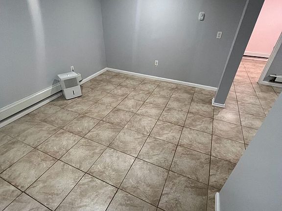 5th image of 1595 Wadsworth Pl