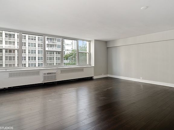 5th image of 4250 N Marine Dr APT 409