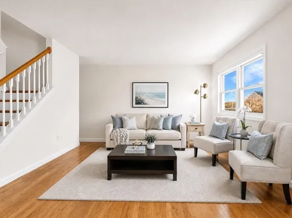 115 Water St APT 14, Beverly, MA 01915