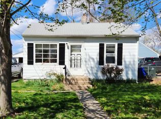 1450 30th St NE, Cedar Rapids, IA 52402