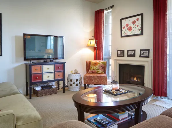 585 N Rossmore Ave APT 301, Los Angeles, CA 90004