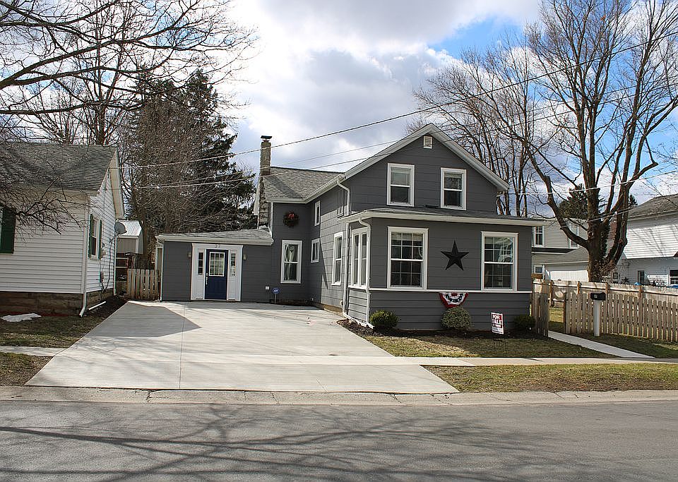 1st image of 37 Eckerson Ave