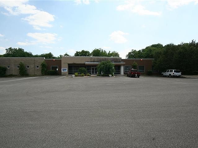 1st image of 520 Lentz Dr