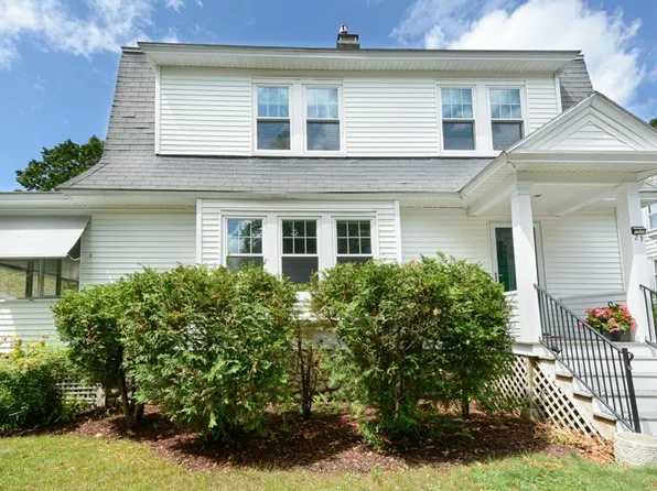 23 Brownell St, Worcester, MA 01602