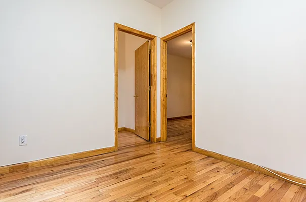 Rented by Nooklyn NYC LLC | media 42